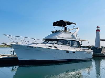 BOATZON | Bayliner 3288 Motoryacht 1992