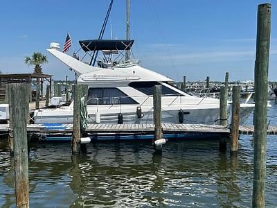 BOATZON | Bayliner 3788 Command Bridge Motoryacht 1997