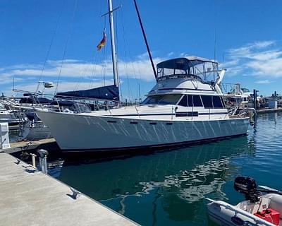 BOATZON | Bayliner 3870 Motoryacht 1985