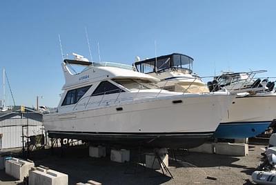 BOATZON | Bayliner 3988 Command Bridge 1995