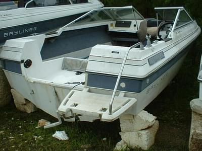 BOATZON | Bayliner Capri BR 1986