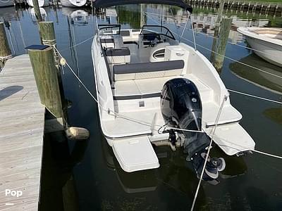 BOATZON | Bayliner DX 2200