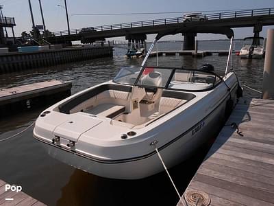 BOATZON | Bayliner DX 2200