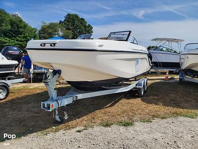 BOATZON | Bayliner DX 2200