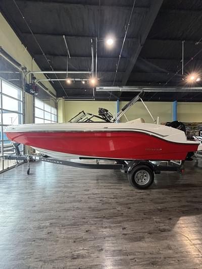 BOATZON | Bayliner DX2000 2023