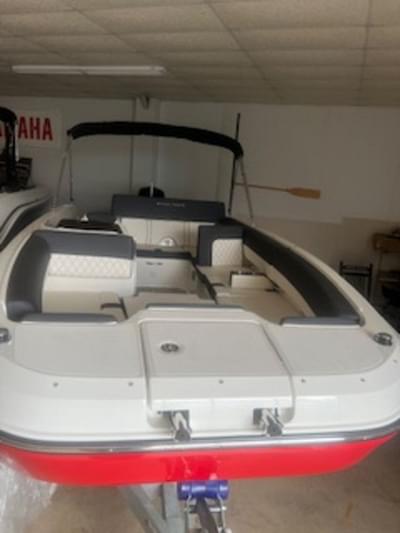 BOATZON | Bayliner DX2000 2023