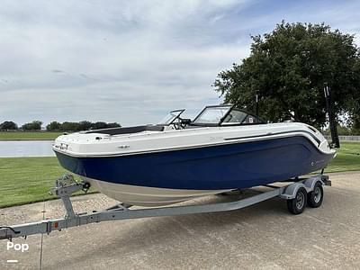 BOATZON | Bayliner DX2200