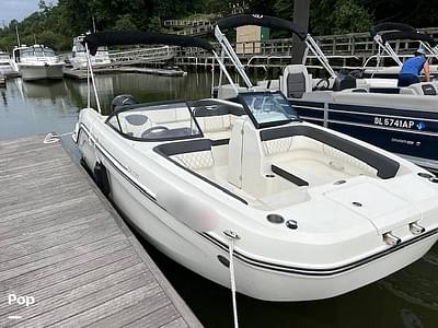 BOATZON | Bayliner DX2200