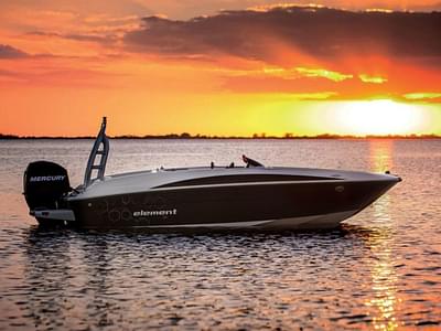 BOATZON | Bayliner Element 2016 BOATZON | Bayliner Element 2016