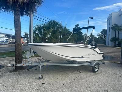 BOATZON | Bayliner Element M15 2025