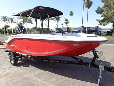 BOATZON | 2023 Bayliner Element M17