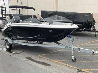 BOATZON | Bayliner Element M17 2024