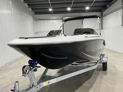 BOATZON | Bayliner Element M17 2024