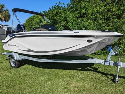 BOATZON | Bayliner Element M17 2024