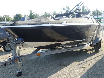 BOATZON | Bayliner Element XR7 2015