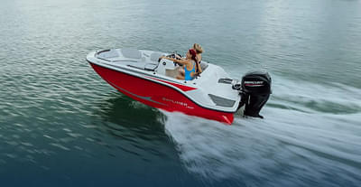 BOATZON | Bayliner M15 2025