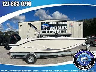 BOATZON | Bayliner M19 2024