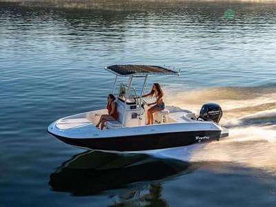 BOATZON | Bayliner T18 2025