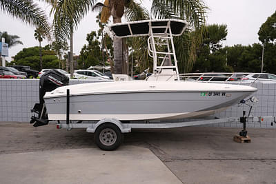 BOATZON | Bayliner T18 Bay 2022