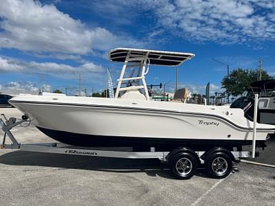 BOATZON | Bayliner Trophy T22CC 2022