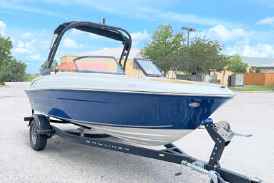 BOATZON | Bayliner VR4 Bowrider 2023