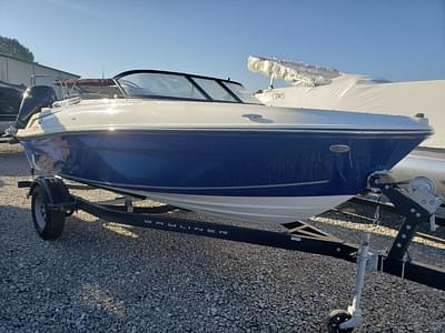 BOATZON | 2023 Bayliner VR4 Bowrider I/O