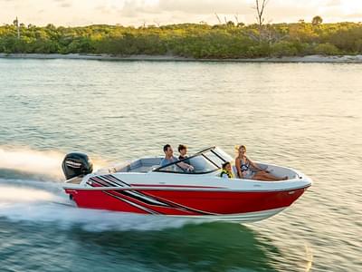 BOATZON | Bayliner VR4 Bowrider  Outboard 2024