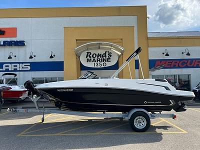 BOATZON | Bayliner VR5 Bowrider 2022