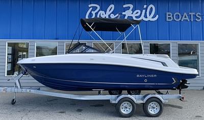 BOATZON | Bayliner VR5 Bowrider 2024