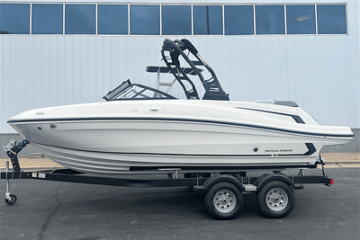 BOATZON | Bayliner VR5 Bowrider IO 2023