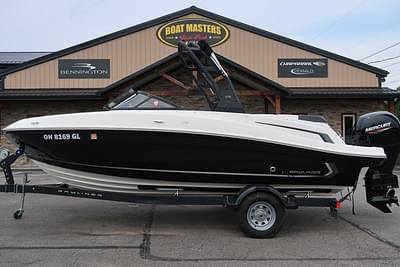 BOATZON | Bayliner VR5 Bowrider  Outboard 2023