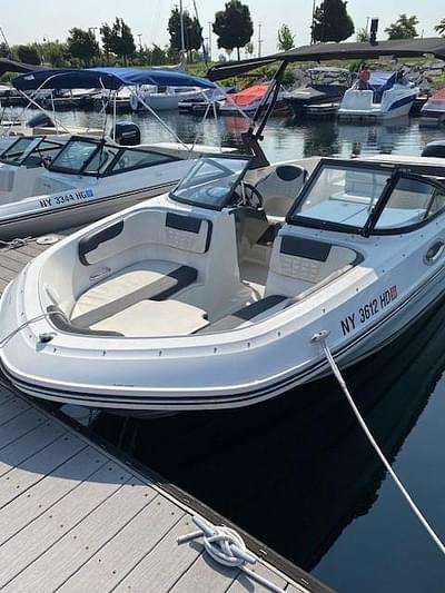 BOATZON | Bayliner VR6 2021