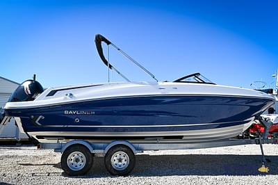 BOATZON | Bayliner VR6 2024