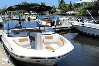 BOATZON | Bayliner VR6 OB