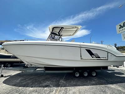 BOATZON | Beneteau America Flyer 9 Spacedeck 2023