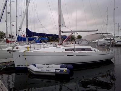 BOATZON | Beneteau Oceanis 31 2011