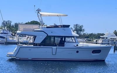 BOATZON | Beneteau Swift Trawler 35 2021