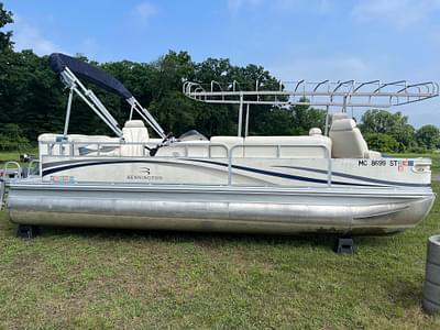 BOATZON | 2005 Bennington 2250