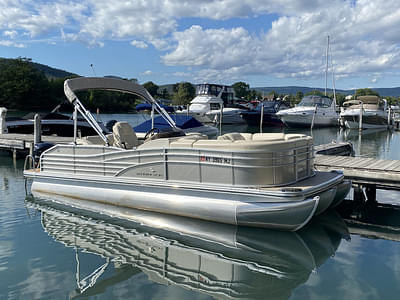 BOATZON | Bennington 2250 RCL 2012