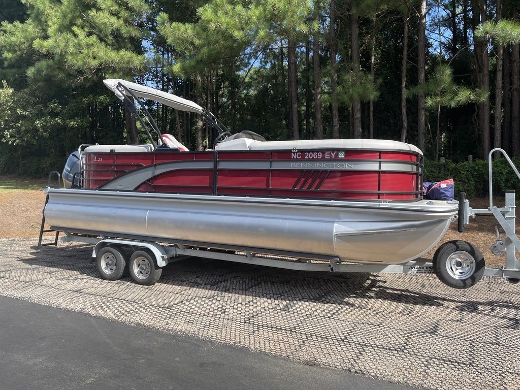 2022 Bennington 23 LSR - Sold Boat