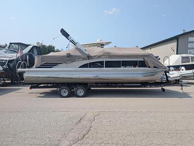 BOATZON | 2014 Bennington 2375 RCW