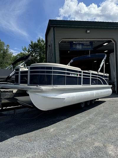 BOATZON | Bennington 23SLX 2018