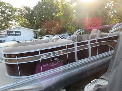 BOATZON | BENNINGTON SX 23 PREMIER TRITOON  2019 MERCURY 225hp 4stroke outboard 2019