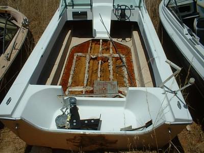 BOATZON | Bentley 16 Bowrider Tri Hull Outboard 1978