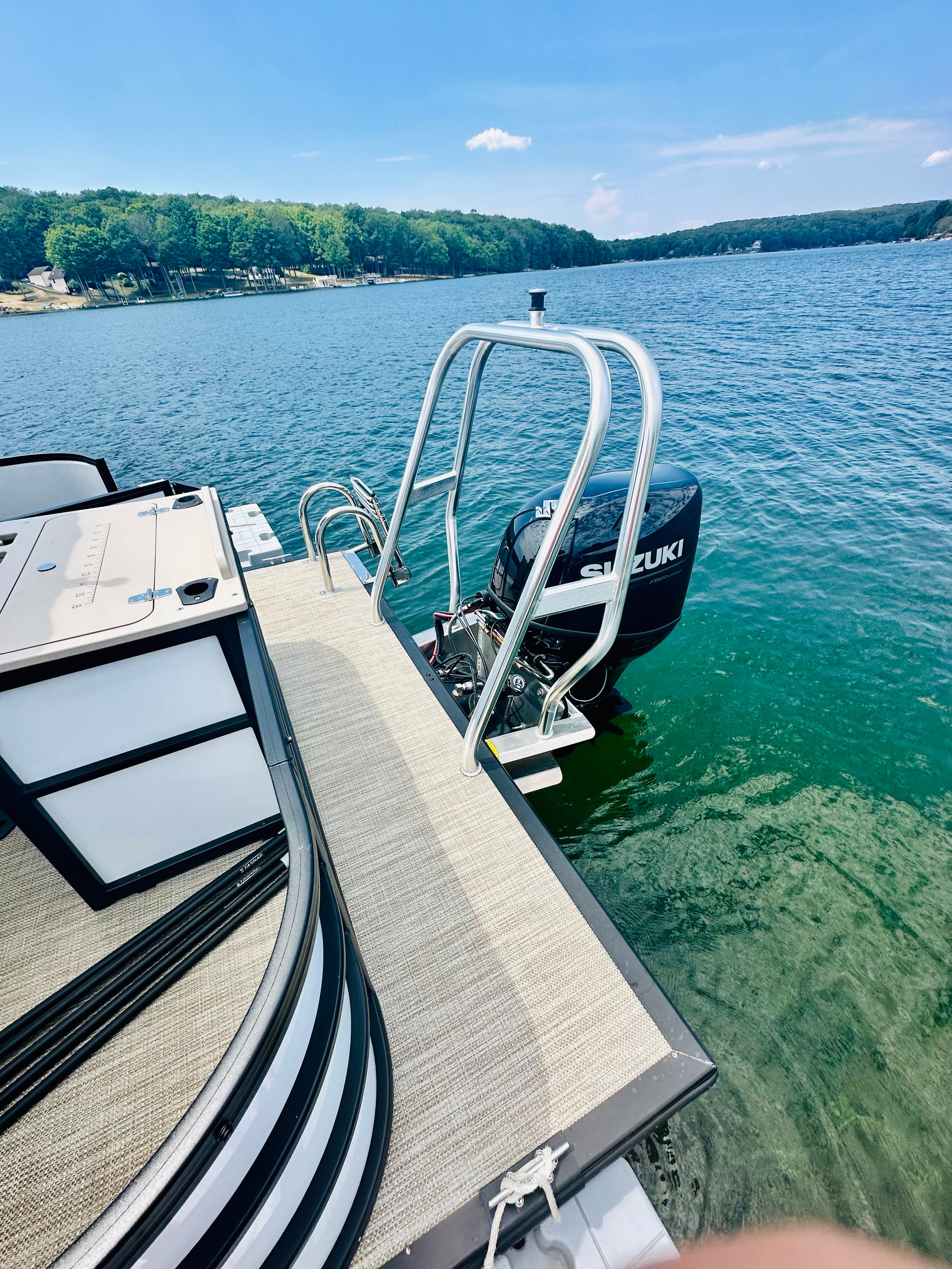 Used BENTLEY PONTOON 2024 for sale in central city, Pennsylvania