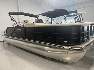 BOATZON | Bentley Pontoons 223 Swingback 2025