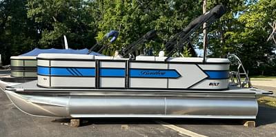 BOATZON | Bentley Pontoons Bolt 2025