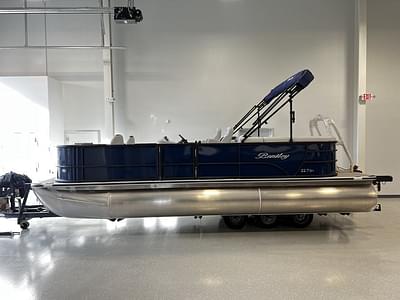 BOATZON | Bentley Pontoons Fish 223 Center WalkThru 34 Tube 2024