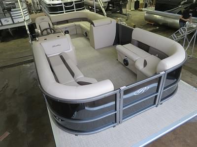 BOATZON | Bentley Pontoons LE 200 Cruise  Honda 4Stroke EFI 2024