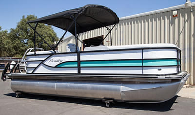 BOATZON | Bentley Pontoons Legacy 203 Navigator 34 Tube 2025